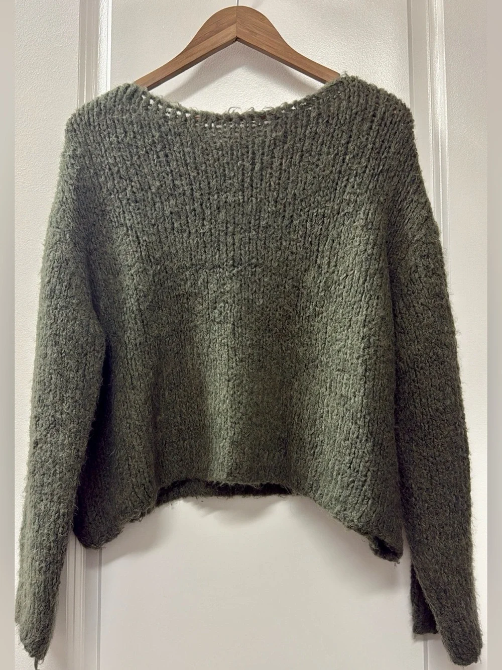 Zara women’s Olive Crewneck Sweater